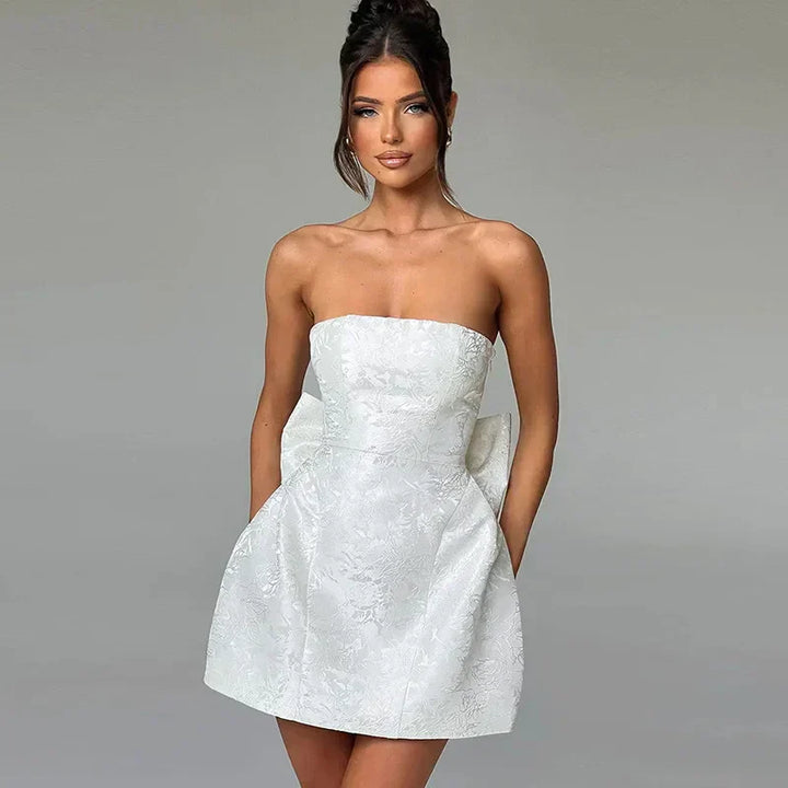 LuxeCharm – Elegant Halter Dress for Evenings