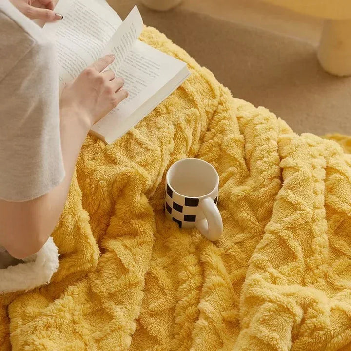 Winter Lambswool Blanket Ultimate Warmth and Comfort for Colder Days