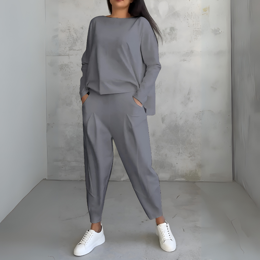 Two-Piece Casual Set with Round Neck and Long Sleeves