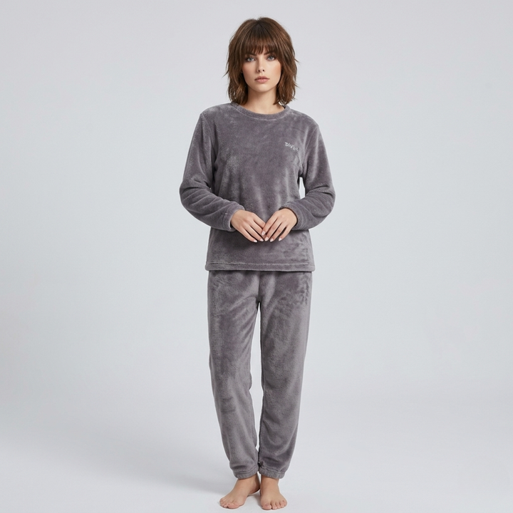 Luna Luxe – Women’s Pajama Set with Elegant Design and Supreme Comfort